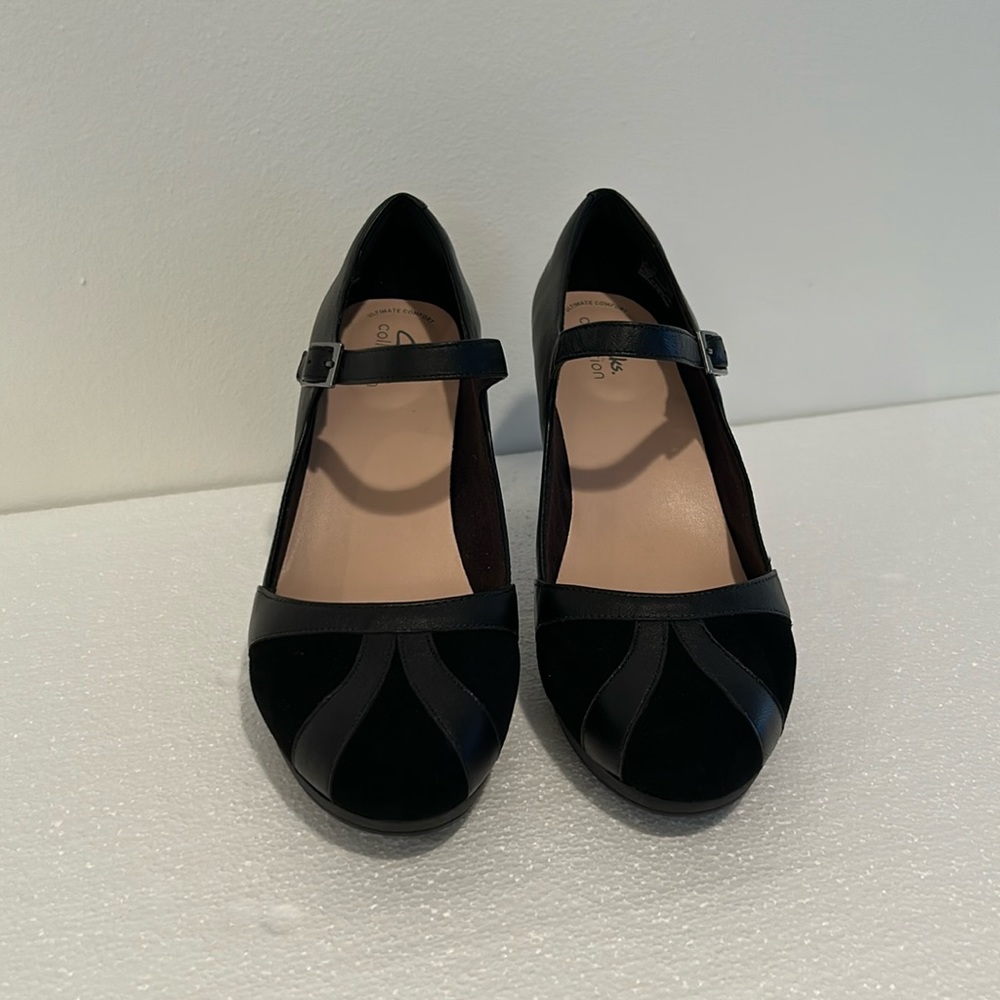 NEW Clarks Women's Ambyr Light Mary Jane High-Heel Pumps in black, sz 9.5W